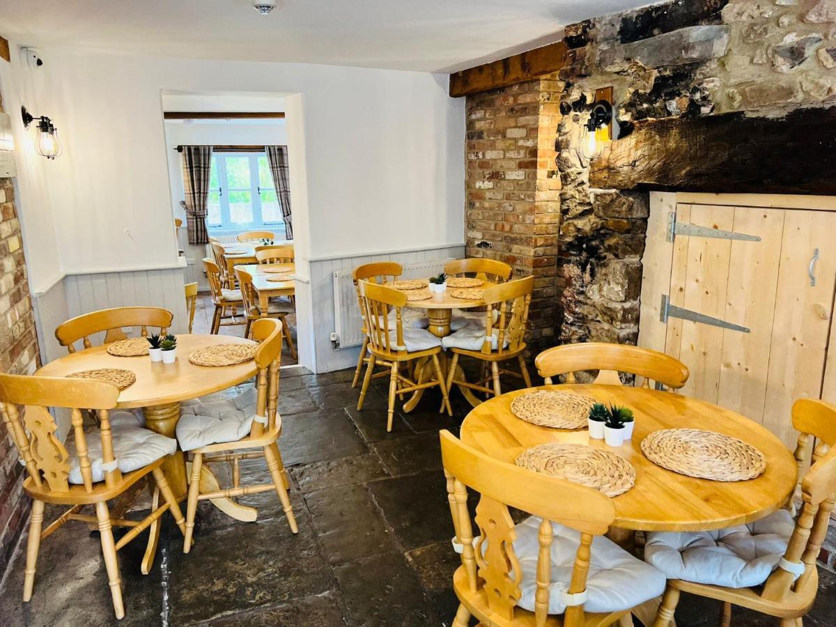 The White Hart Wilmington Hotel Honiton Luaran gambar
